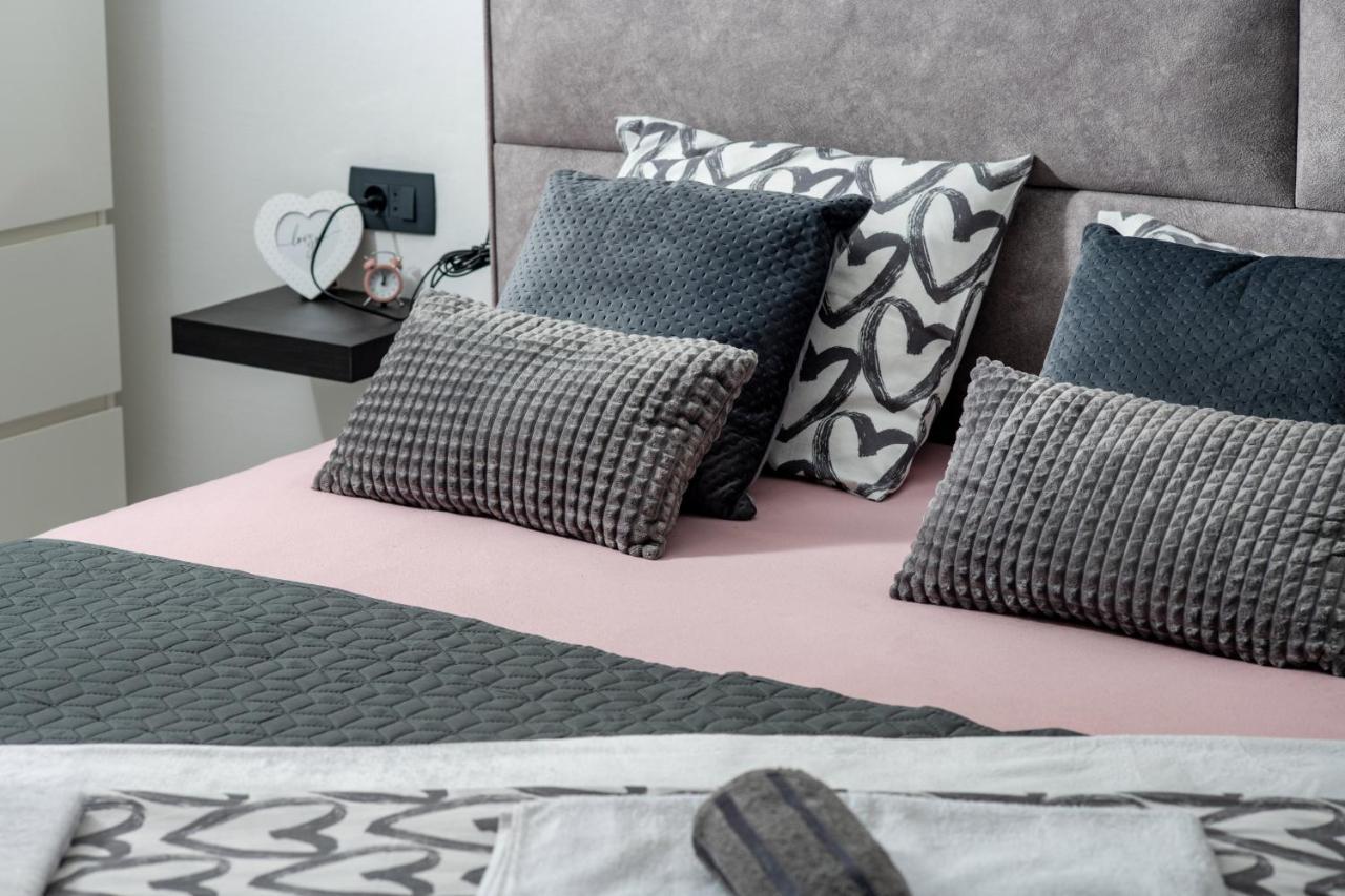 Amare Apartments Bobovisca Luaran gambar