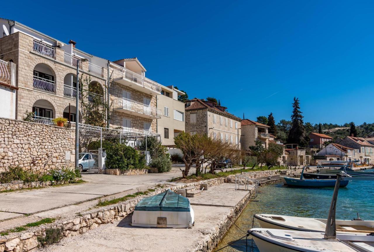 Amare Apartments Bobovisca Luaran gambar